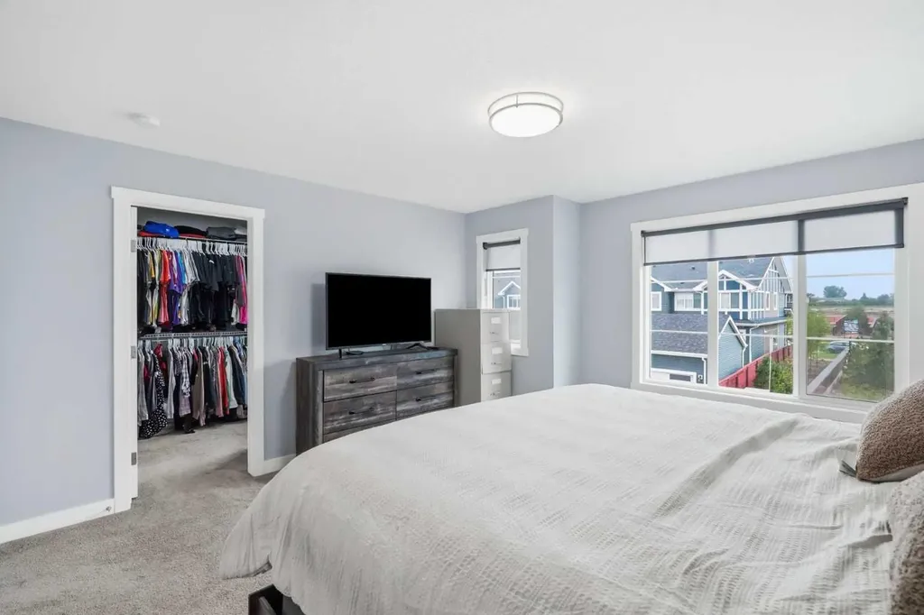 504 Creekrun Lane SW Airdrie AB T4B 5J9