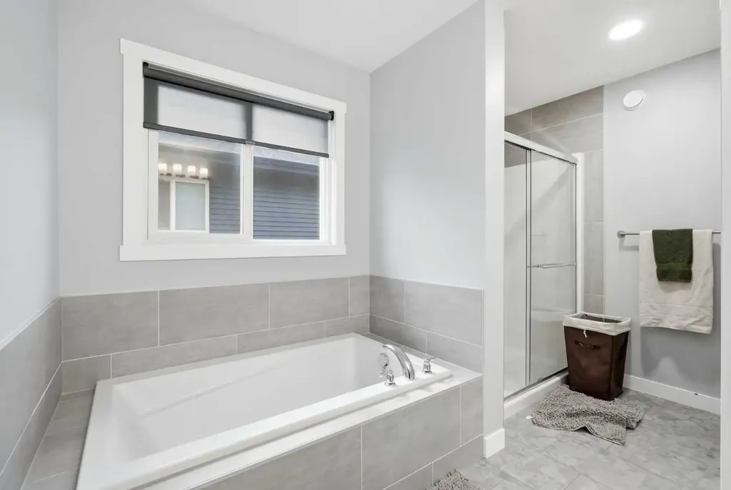 504 Creekrun Lane SW Airdrie AB T4B 5J9