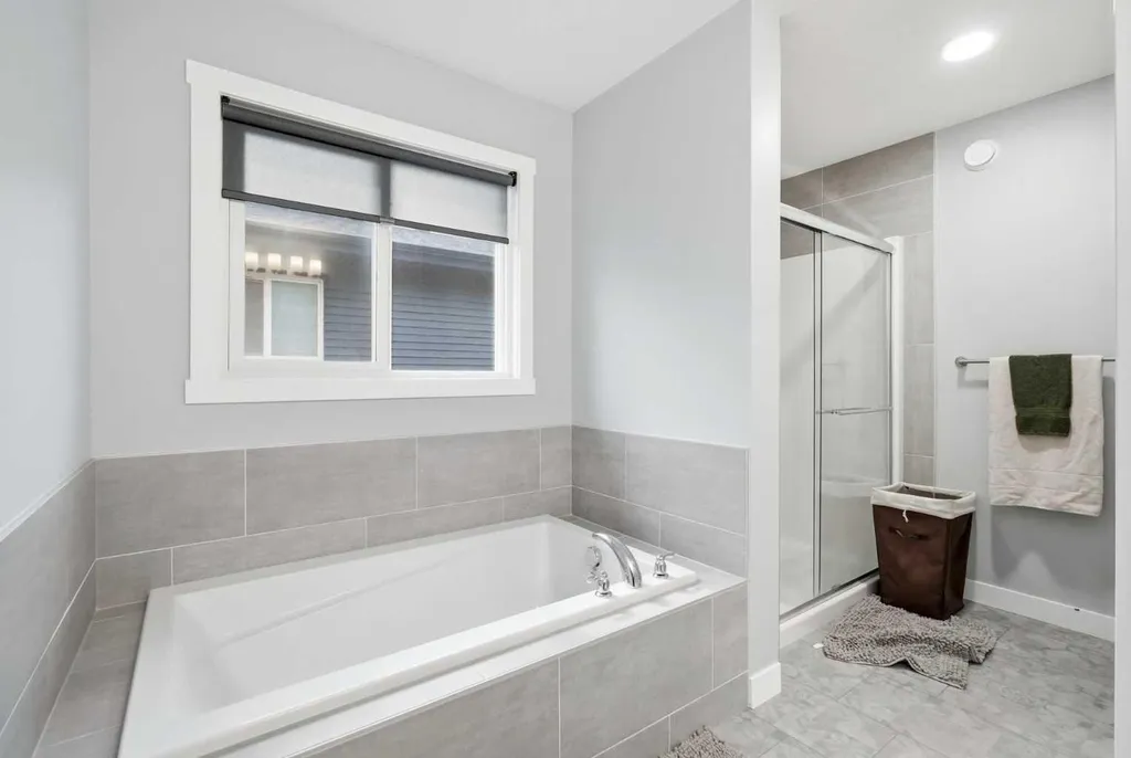 504 Creekrun Lane SW Airdrie AB T4B 5J9