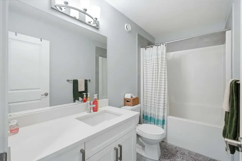 504 Creekrun Lane SW Airdrie AB T4B 5J9