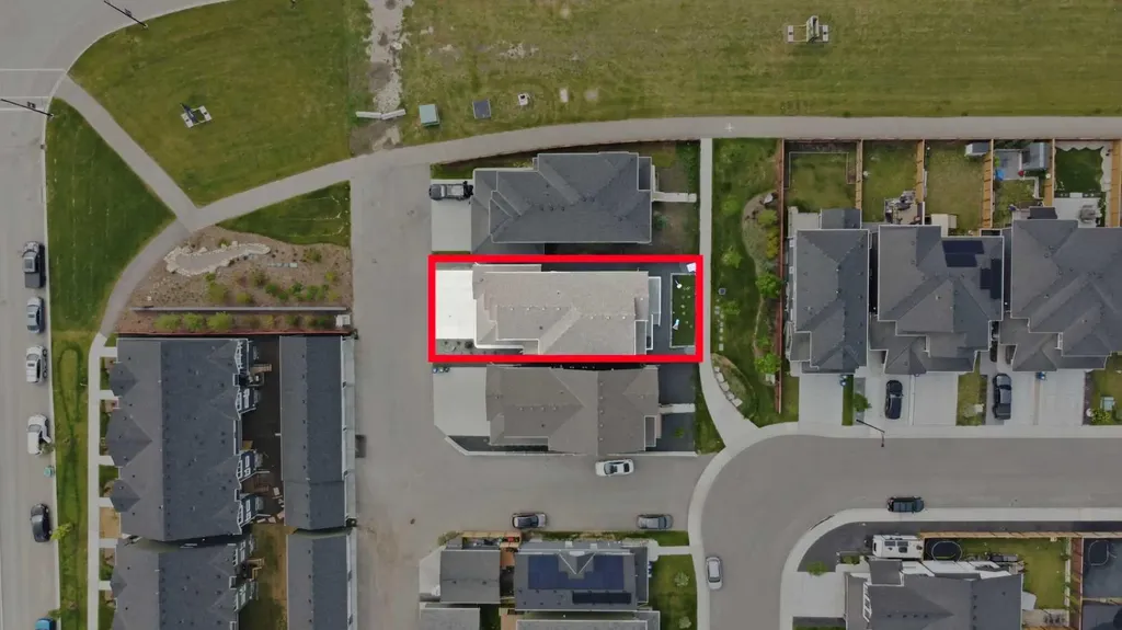 504 Creekrun Lane SW Airdrie AB T4B 5J9