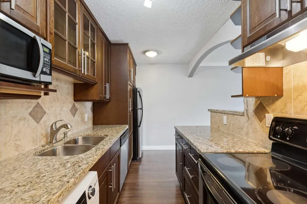 110 24 Avenue SW Calgary AB T2S 0J9