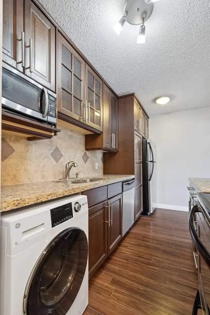 110 24 Avenue SW Calgary AB T2S 0J9