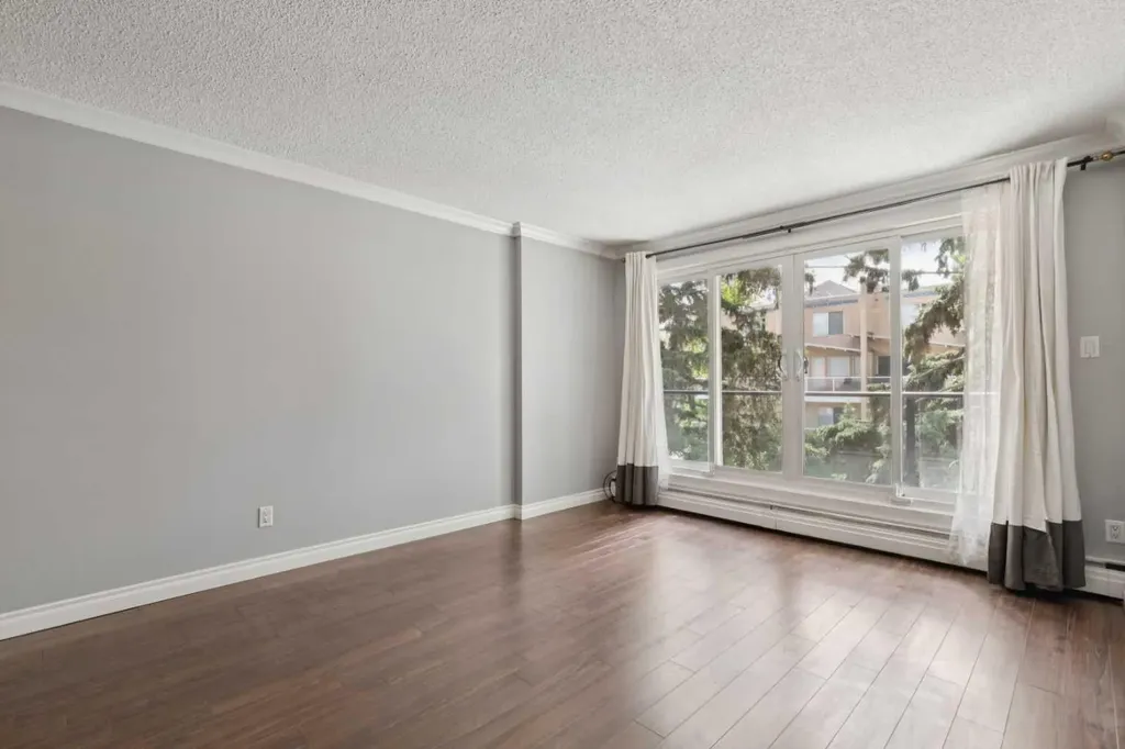 110 24 Avenue SW Calgary AB T2S 0J9