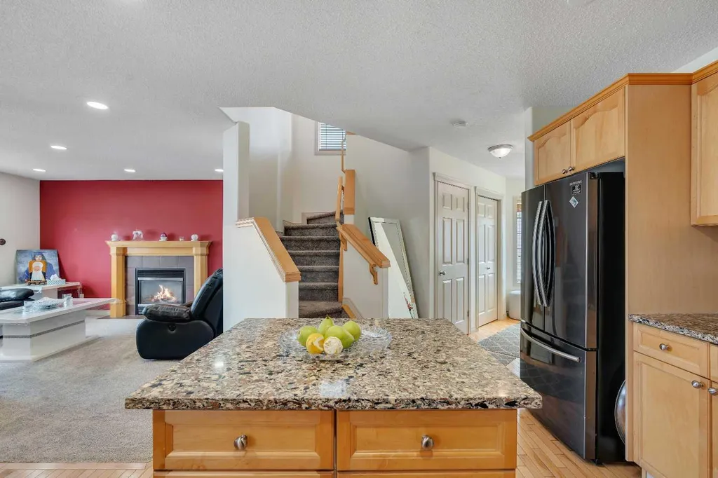 133 Everwoods Close SW Calgary AB T2Y 5A6