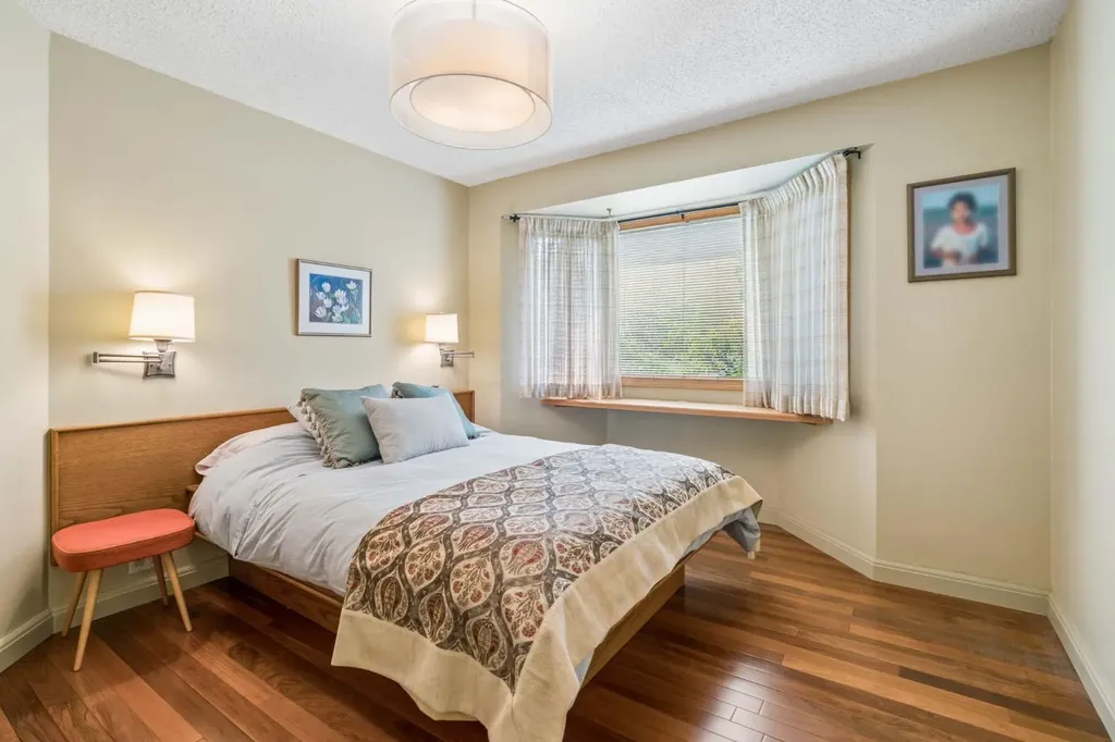 48 Flavelle Road SE Calgary AB T2H 1E7