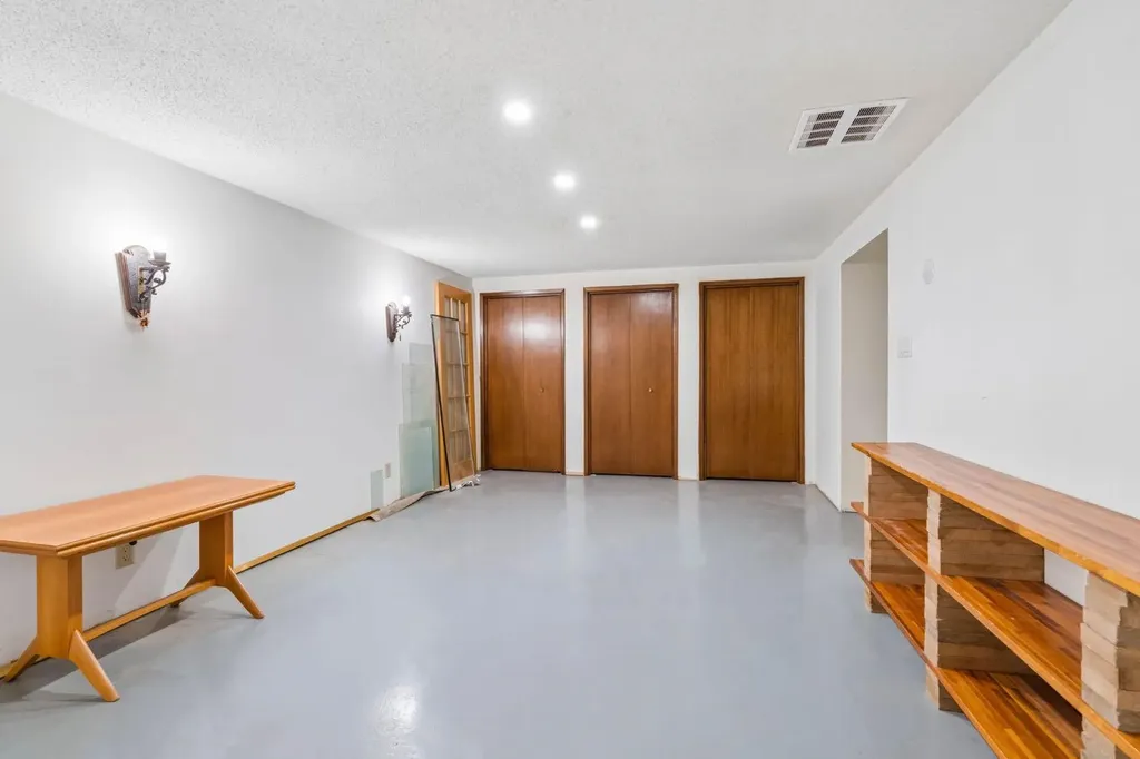 48 Flavelle Road SE Calgary AB T2H 1E7
