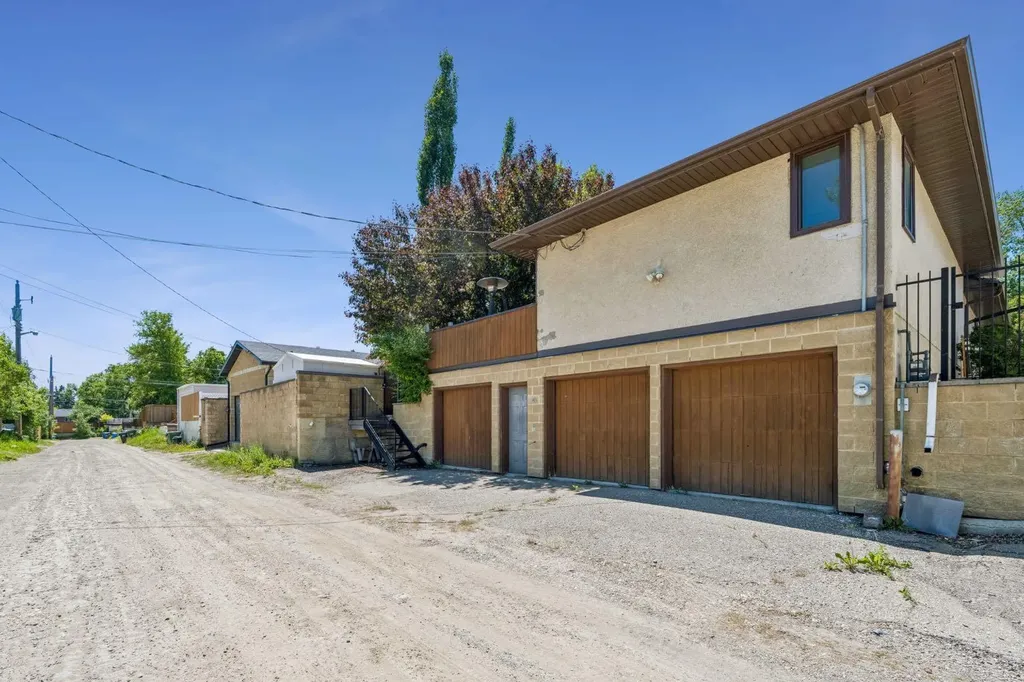 48 Flavelle Road SE Calgary AB T2H 1E7