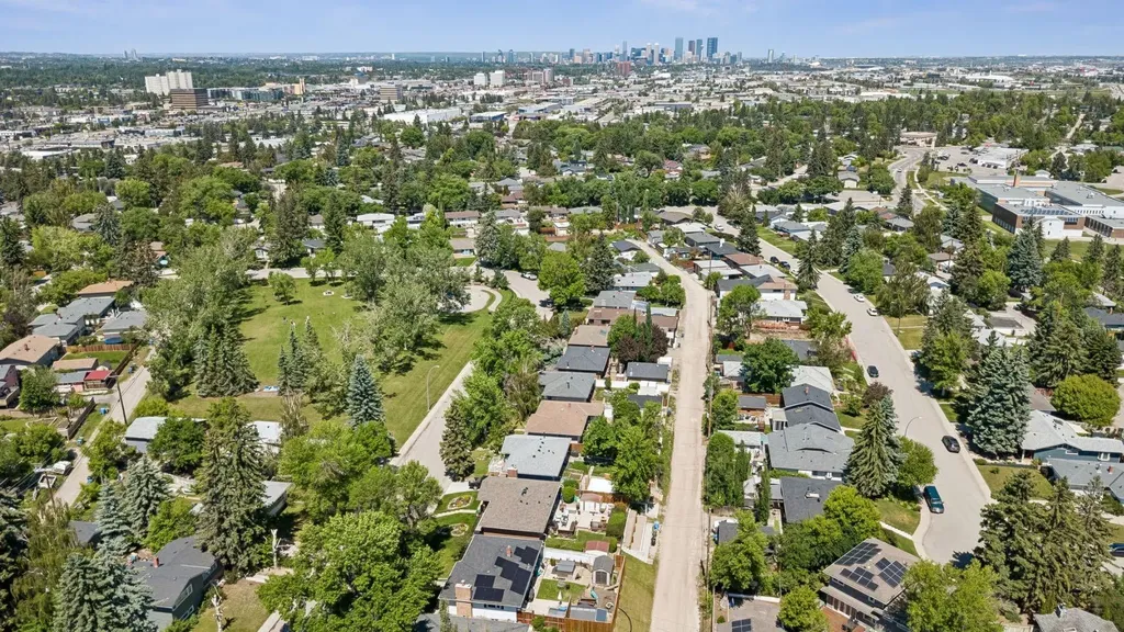 48 Flavelle Road SE Calgary AB T2H 1E7