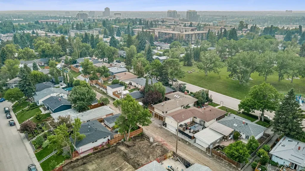 48 Flavelle Road SE Calgary AB T2H 1E7
