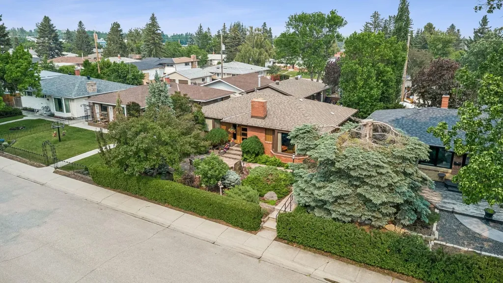 48 Flavelle Road SE Calgary AB T2H 1E7