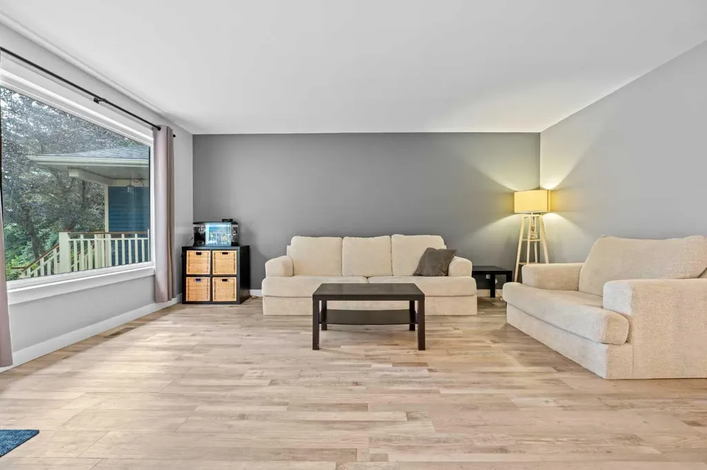 87 Deer Ridge Way SE Calgary AB T2J 5Y7
