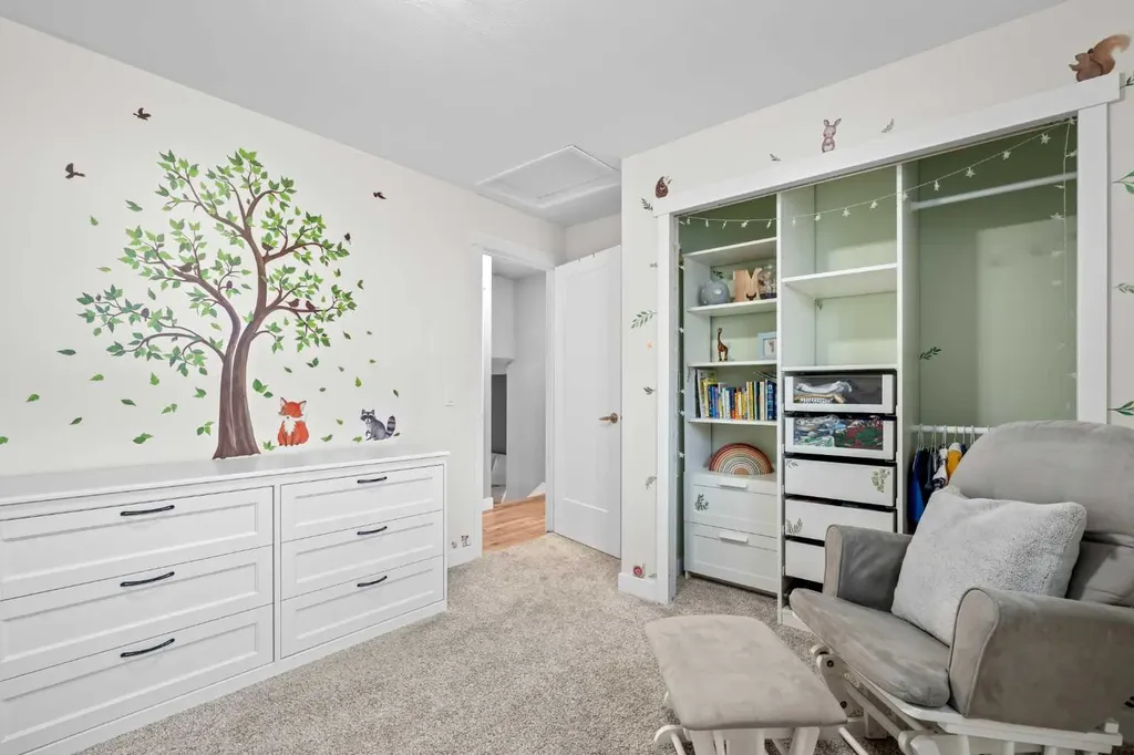 87 Deer Ridge Way SE Calgary AB T2J 5Y7