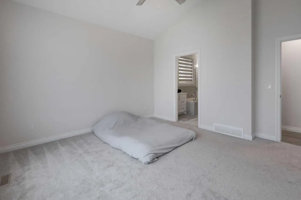 351 Baywater Common SW Airdrie AB T4B0A7
