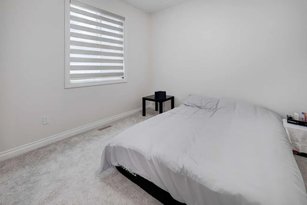 351 Baywater Common SW Airdrie AB T4B0A7