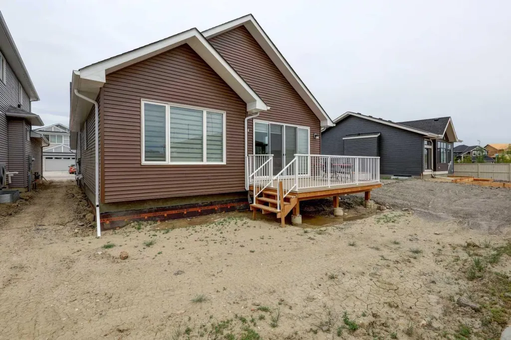 351 Baywater Common SW Airdrie AB T4B0A7