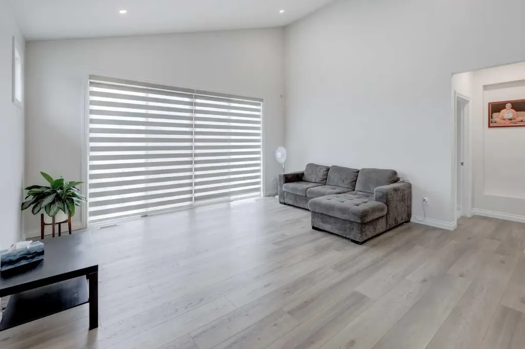 351 Baywater Common SW Airdrie AB T4B0A7