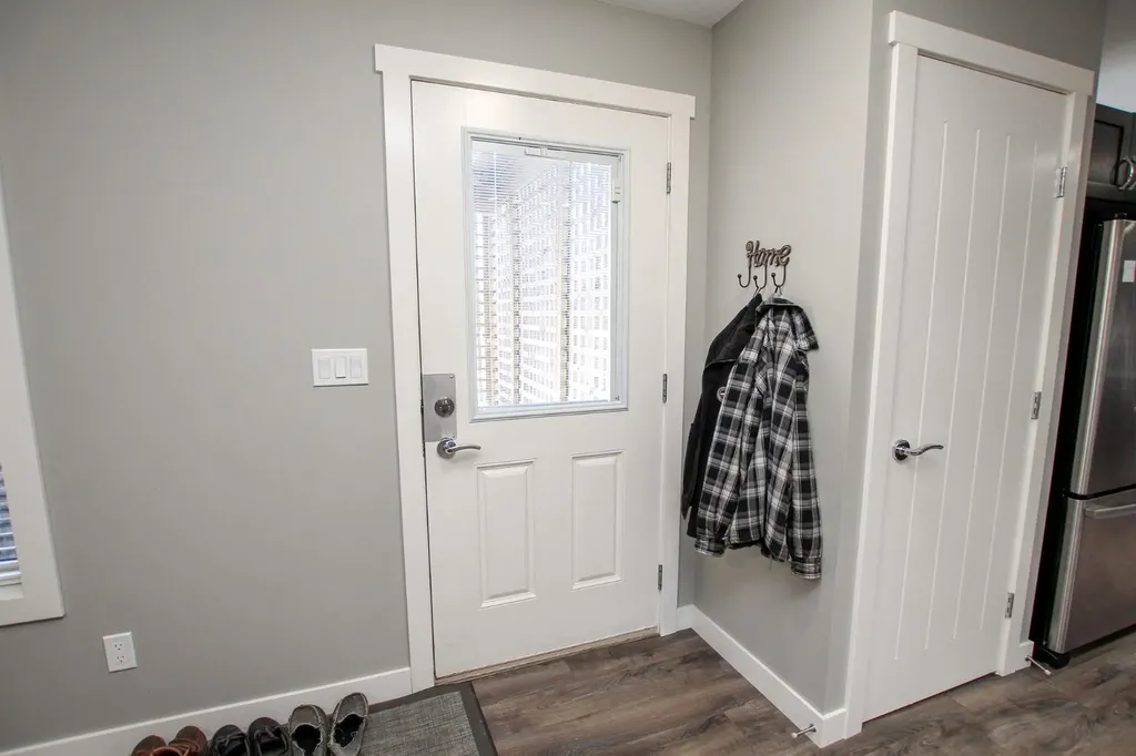 30 Henderson Crescent Penhold AB T0M 1R0