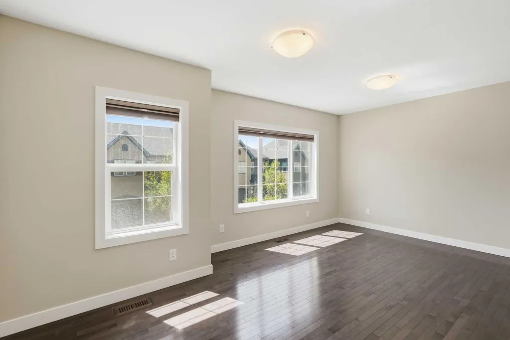 431 Quarry Villas SE Calgary AB T2C 5K1