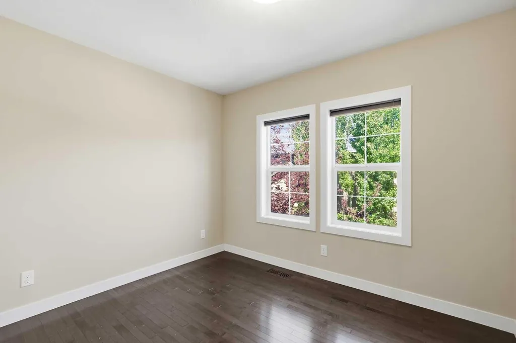 431 Quarry Villas SE Calgary AB T2C 5K1