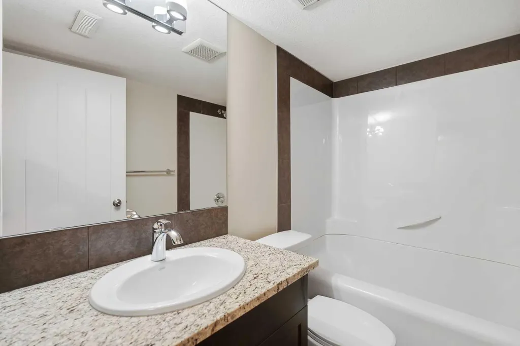 431 Quarry Villas SE Calgary AB T2C 5K1