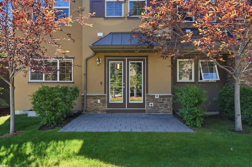 431 Quarry Villas SE Calgary AB T2C 5K1