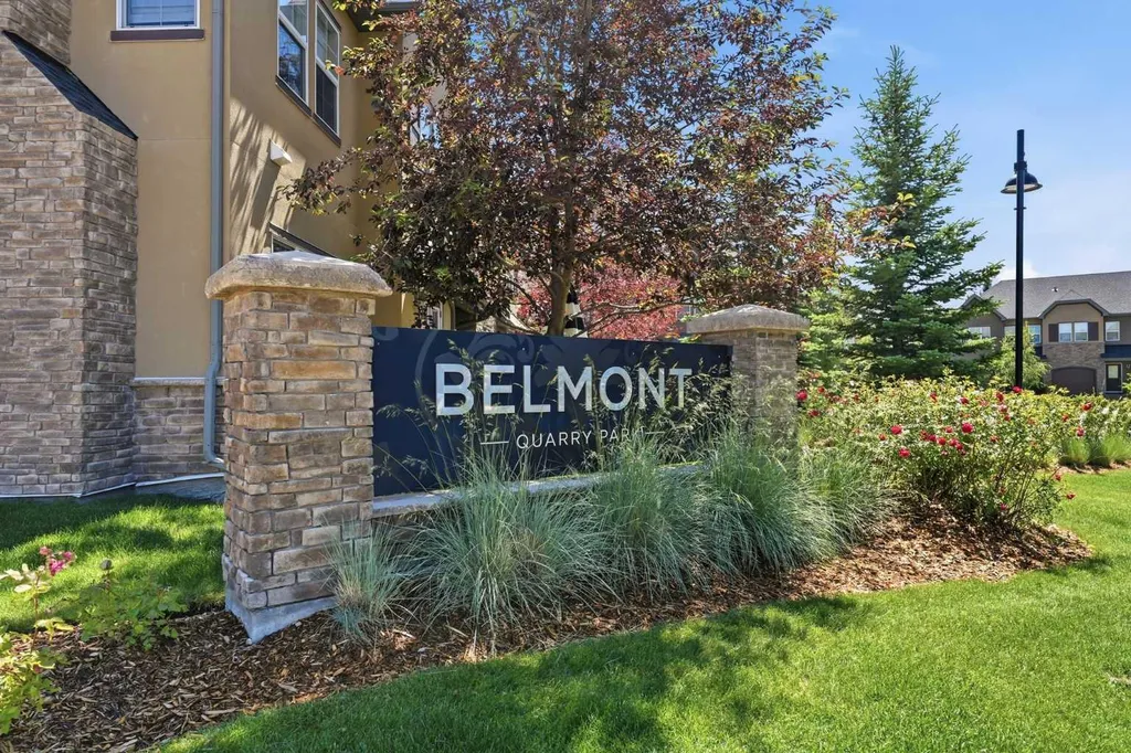 431 Quarry Villas SE Calgary AB T2C 5K1