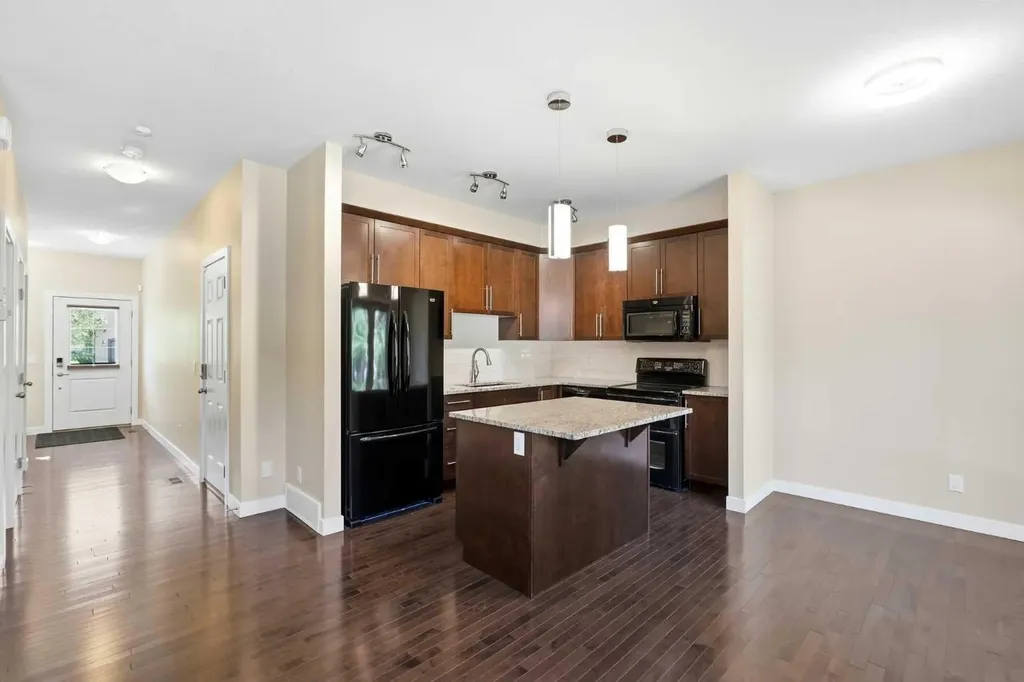 431 Quarry Villas SE Calgary AB T2C 5K1