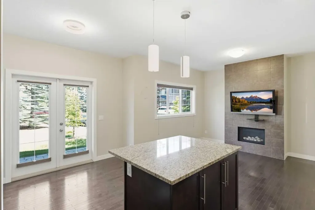 431 Quarry Villas SE Calgary AB T2C 5K1