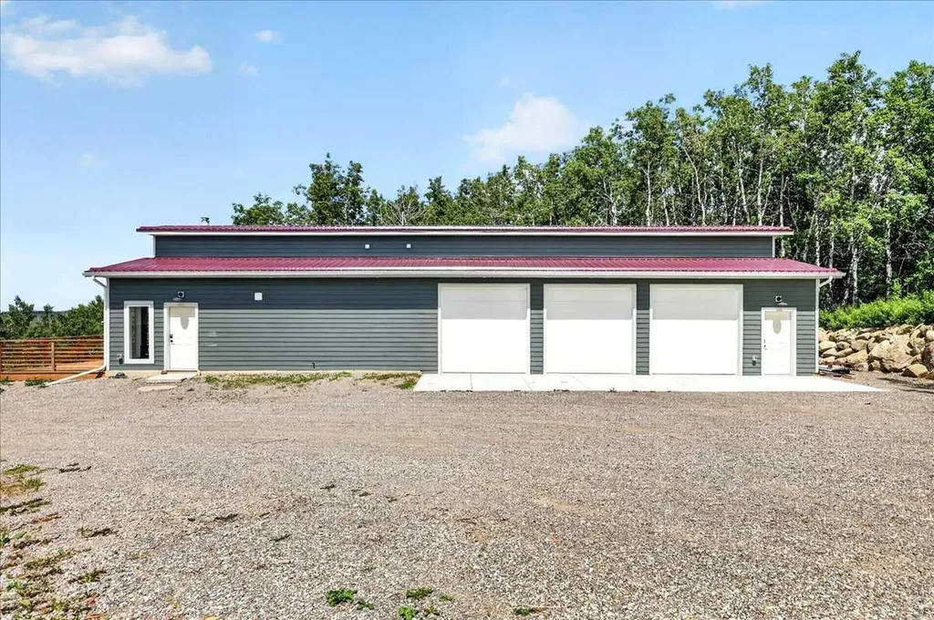 161194 538 Avenue W Rural Foothills County AB T0L 1H0