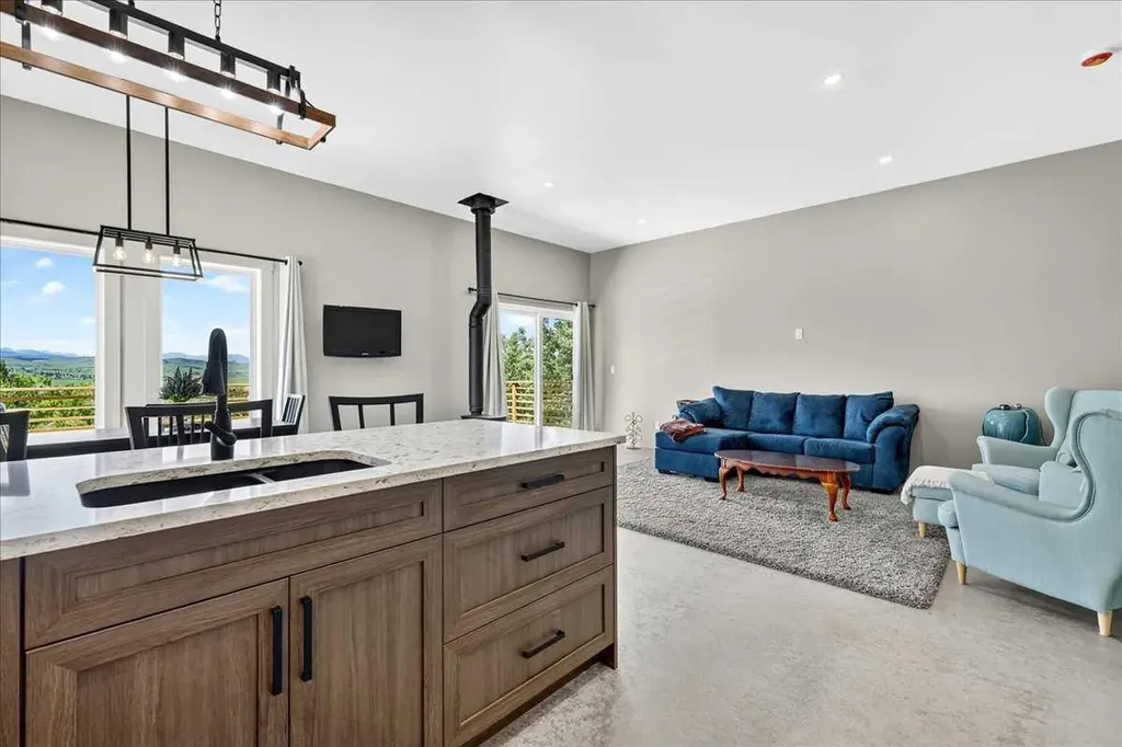 161194 538 Avenue W Rural Foothills County AB T0L 1H0