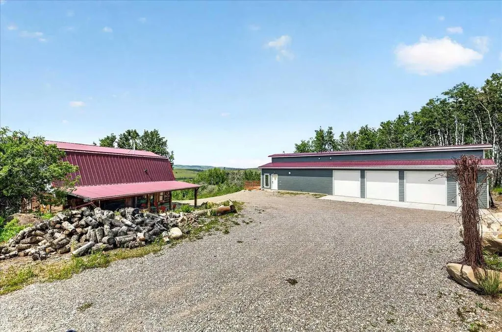 161194 538 Avenue W Rural Foothills County AB T0L 1H0