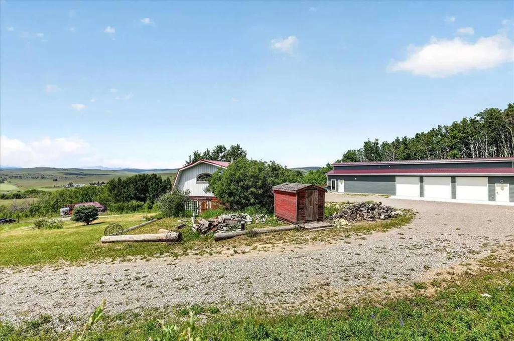 161194 538 Avenue W Rural Foothills County AB T0L 1H0