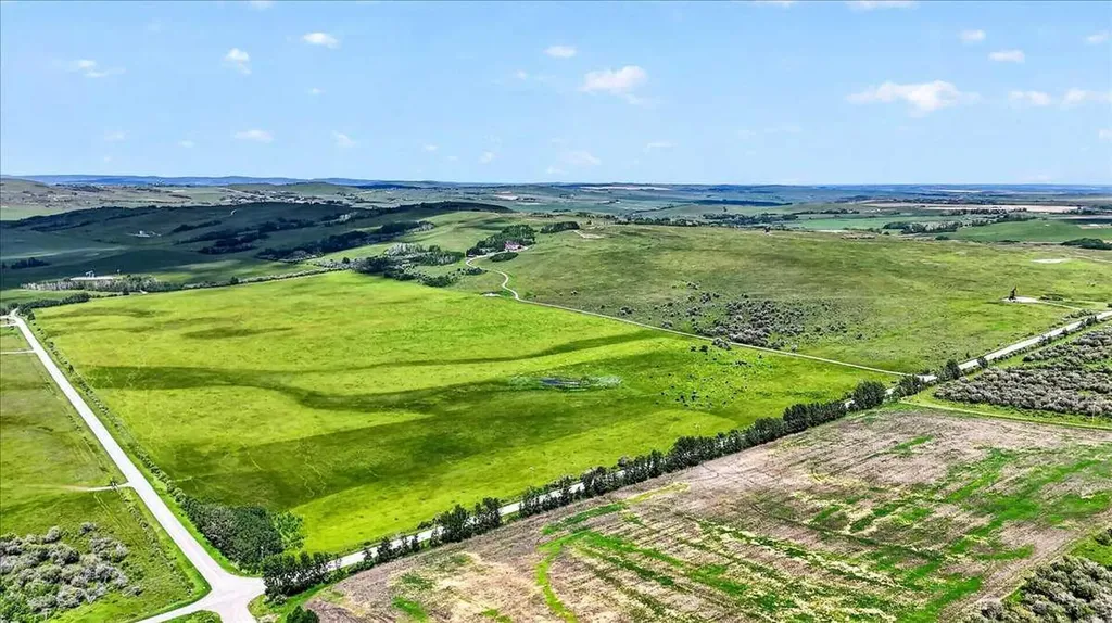 161194 538 Avenue W Rural Foothills County AB T0L 1H0