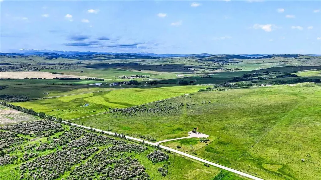 161194 538 Avenue W Rural Foothills County AB T0L 1H0