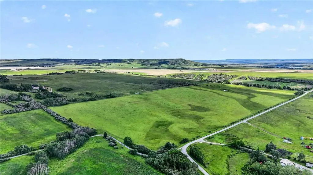 161194 538 Avenue W Rural Foothills County AB T0L 1H0