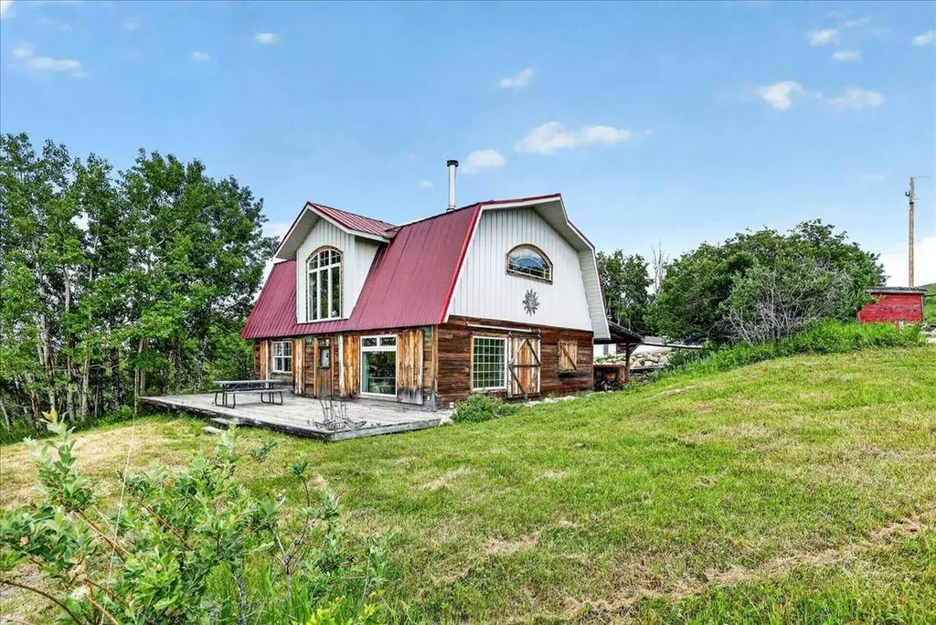 161194 538 Avenue W Rural Foothills County AB T0L 1H0