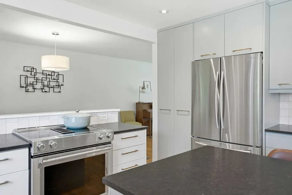 12412 Lake Christina Road SE Calgary AB T2J 3R8