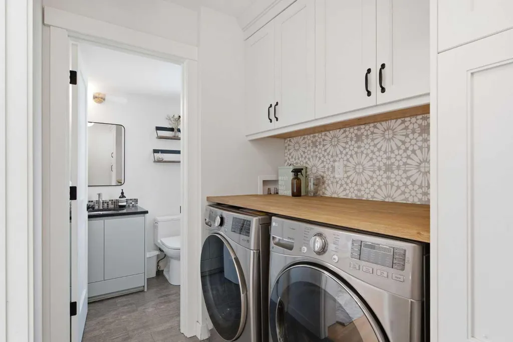 12412 Lake Christina Road SE Calgary AB T2J 3R8