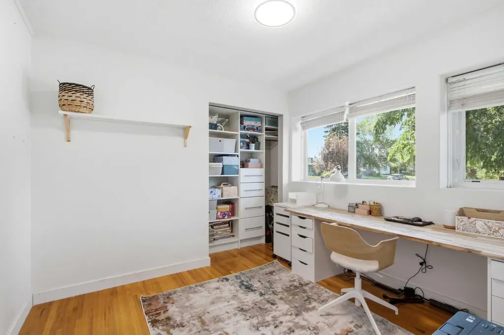 12412 Lake Christina Road SE Calgary AB T2J 3R8