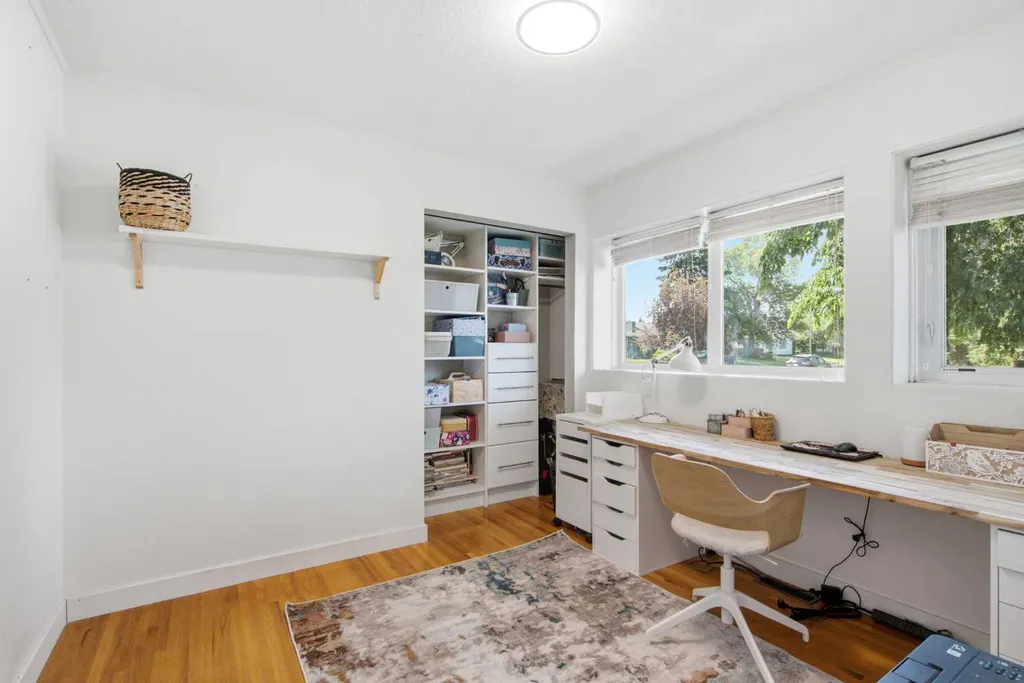 12412 Lake Christina Road SE Calgary AB T2J 3R8