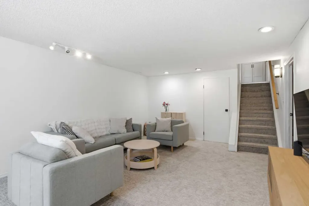 12412 Lake Christina Road SE Calgary AB T2J 3R8