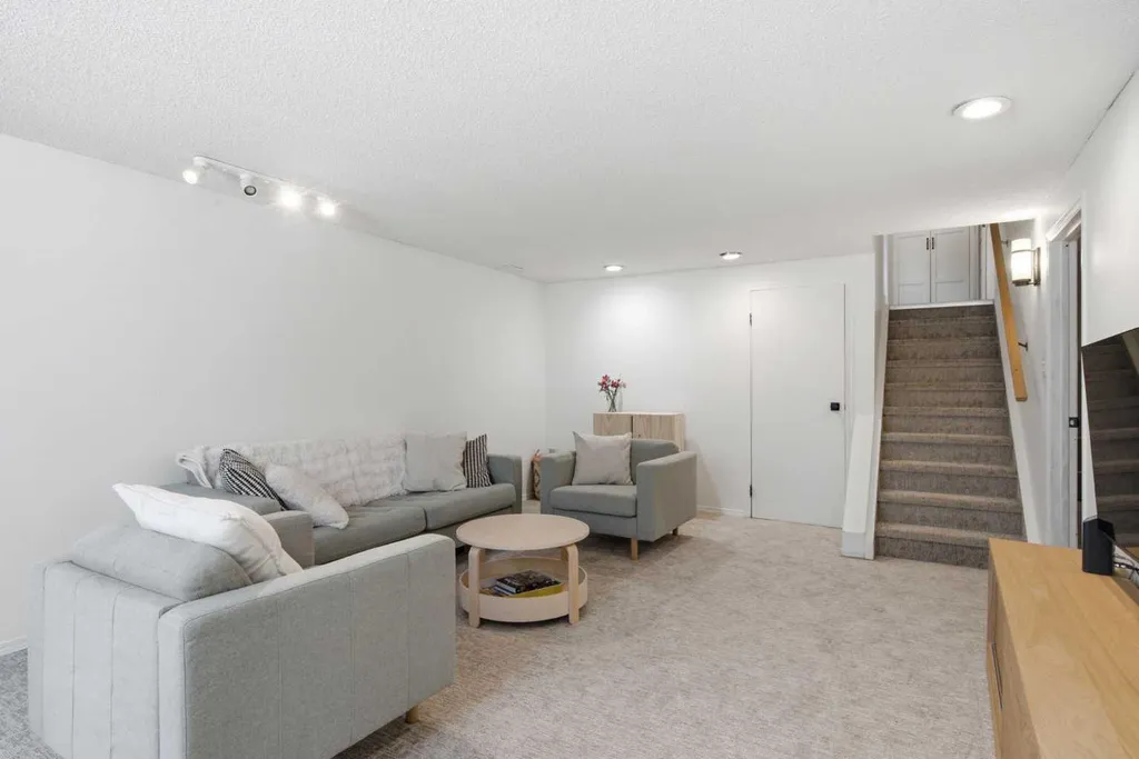 12412 Lake Christina Road SE Calgary AB T2J 3R8