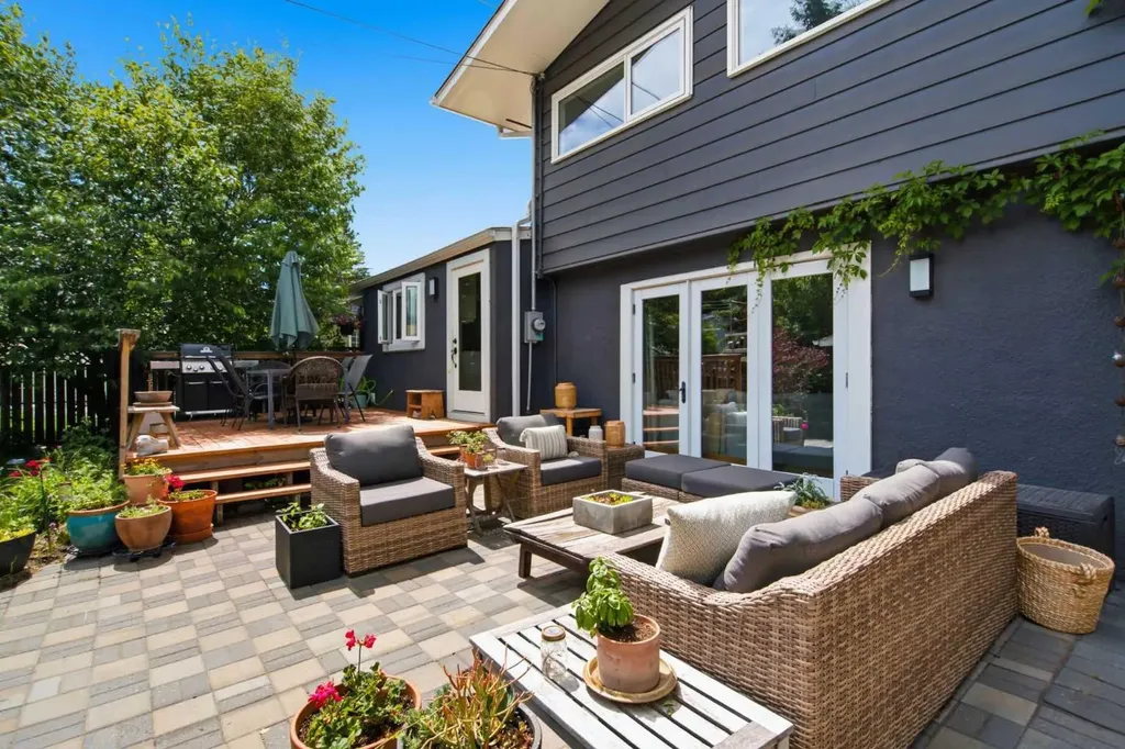 12412 Lake Christina Road SE Calgary AB T2J 3R8