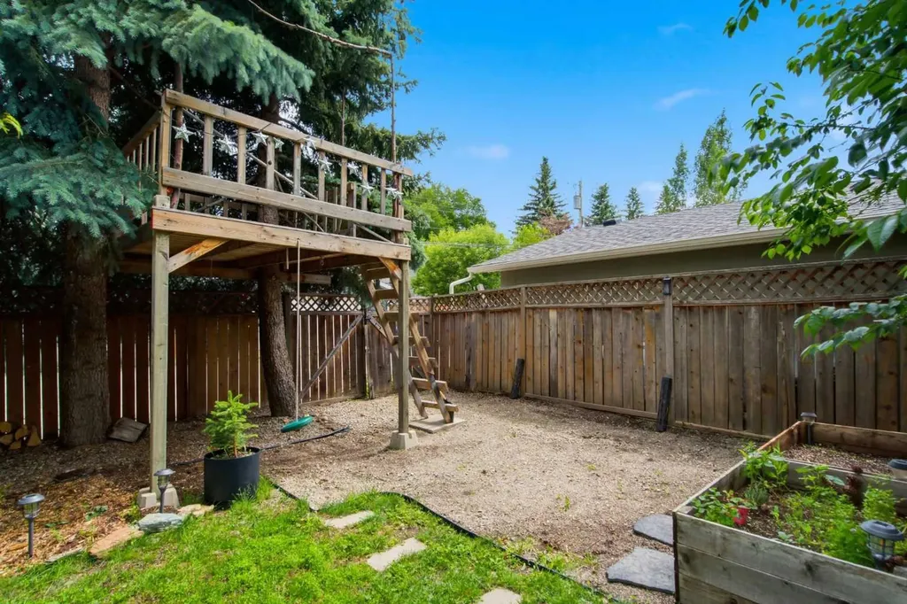12412 Lake Christina Road SE Calgary AB T2J 3R8