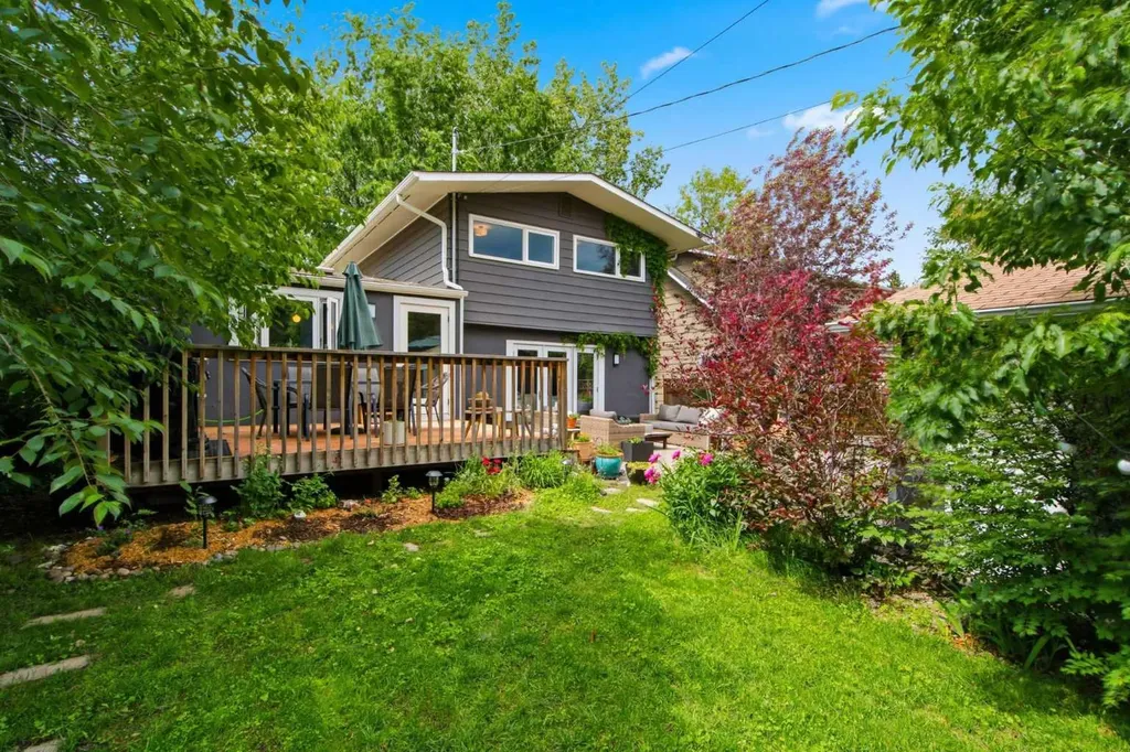 12412 Lake Christina Road SE Calgary AB T2J 3R8