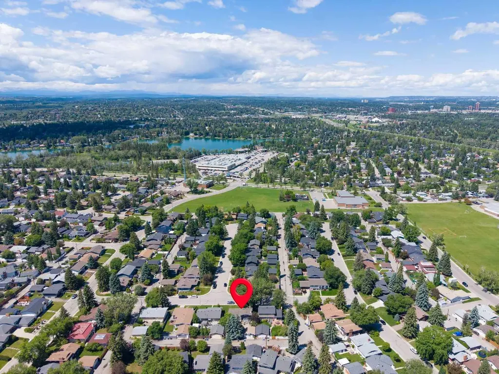 12412 Lake Christina Road SE Calgary AB T2J 3R8