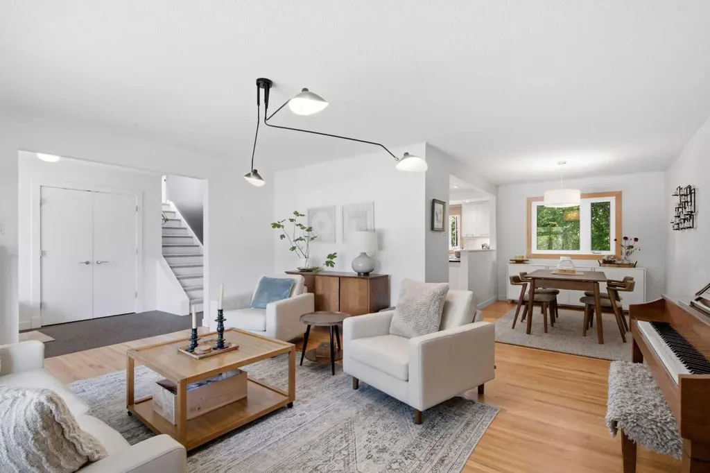 12412 Lake Christina Road SE Calgary AB T2J 3R8