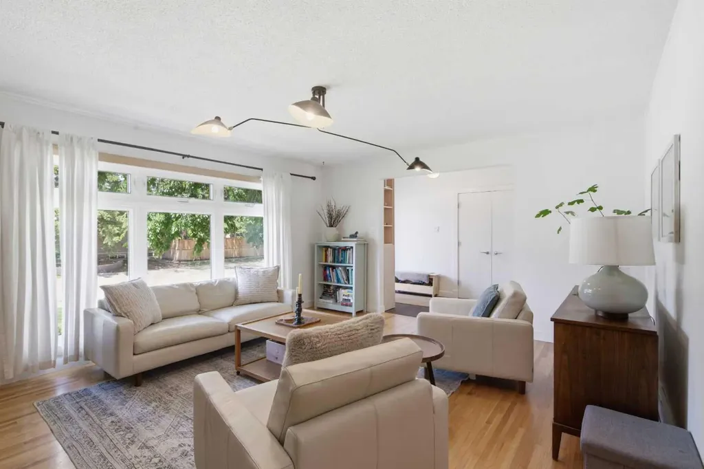 12412 Lake Christina Road SE Calgary AB T2J 3R8