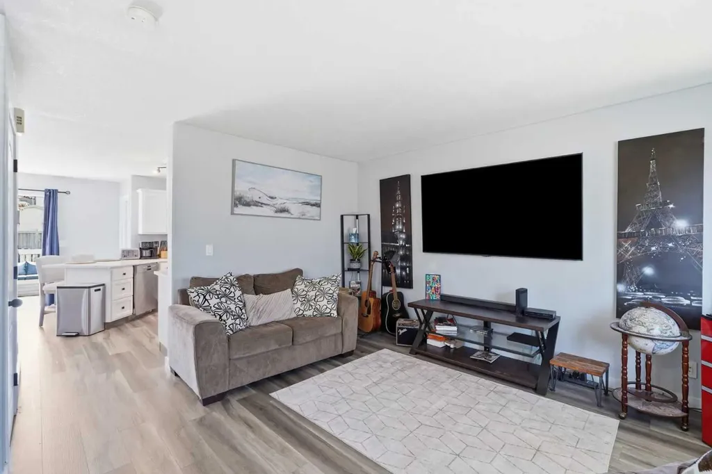 19 Fenwood Close Sylvan Lake AB T4S 2K4